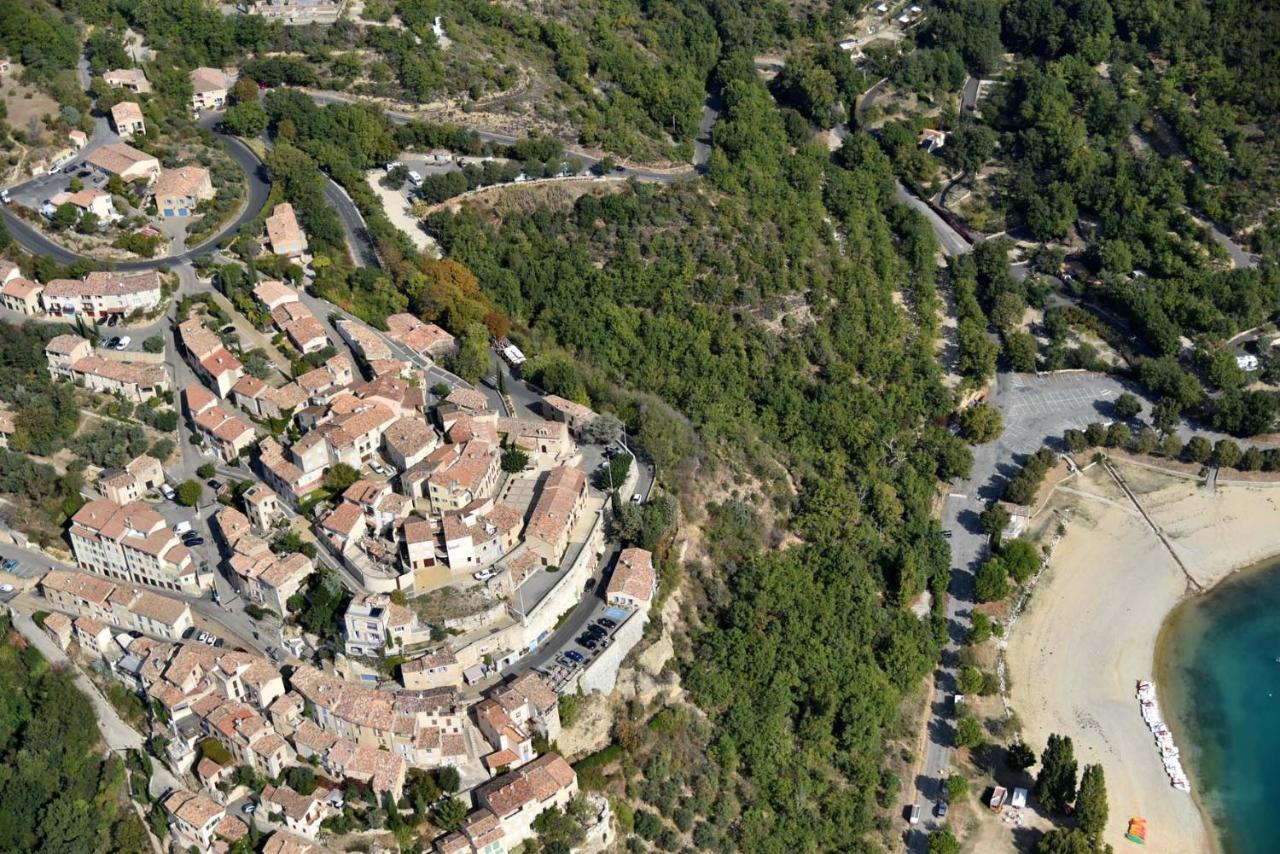 Auberge De La Fontaine Rians  Екстер'єр фото